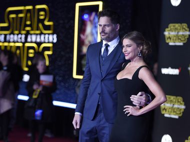 Joe Manganiello, izquierda, y Sofía Vergara en el estreno mundial de "Star Wars: The Force...